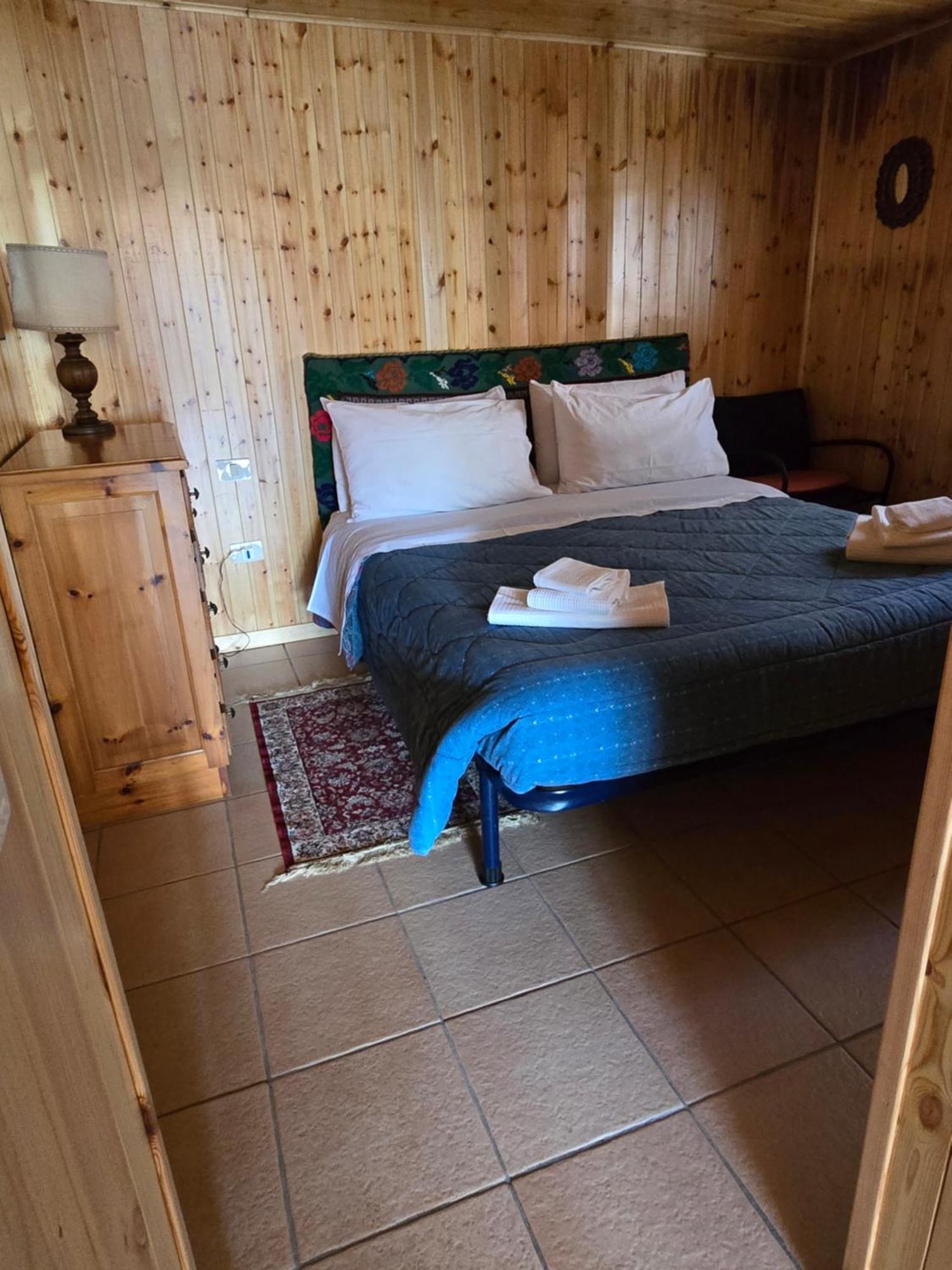 Chalet Natura La Taverna Dei 3 Porcellini Cavaliere  Εξωτερικό φωτογραφία