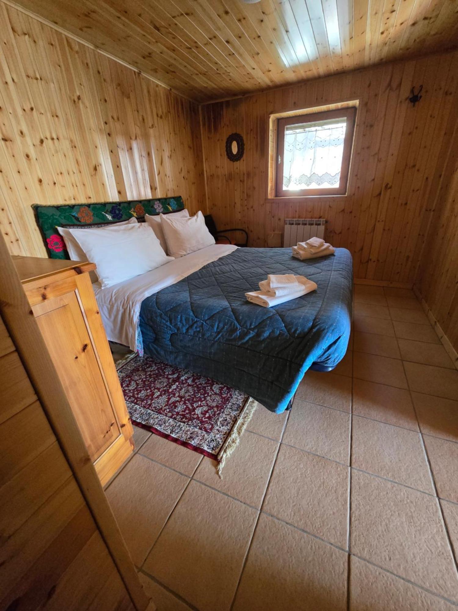 Chalet Natura La Taverna Dei 3 Porcellini Cavaliere  Εξωτερικό φωτογραφία